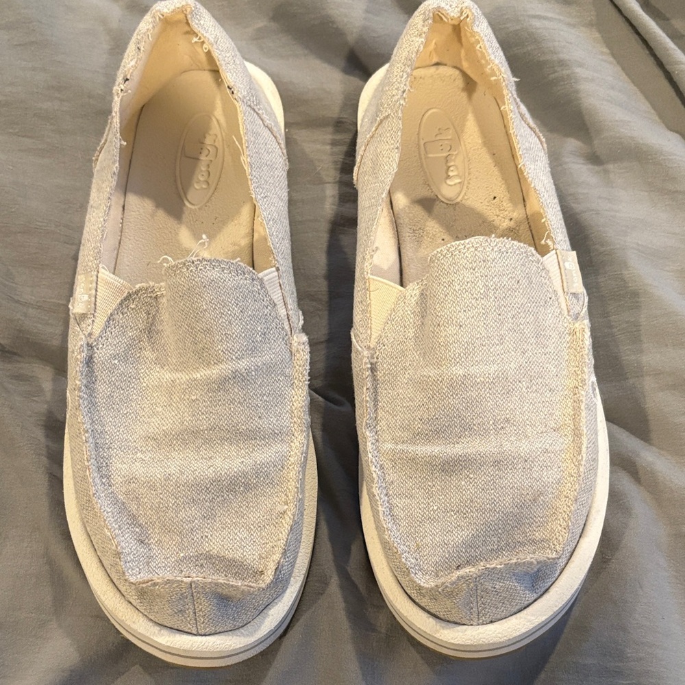 Sanuk Women's Sneakers - Light Gray